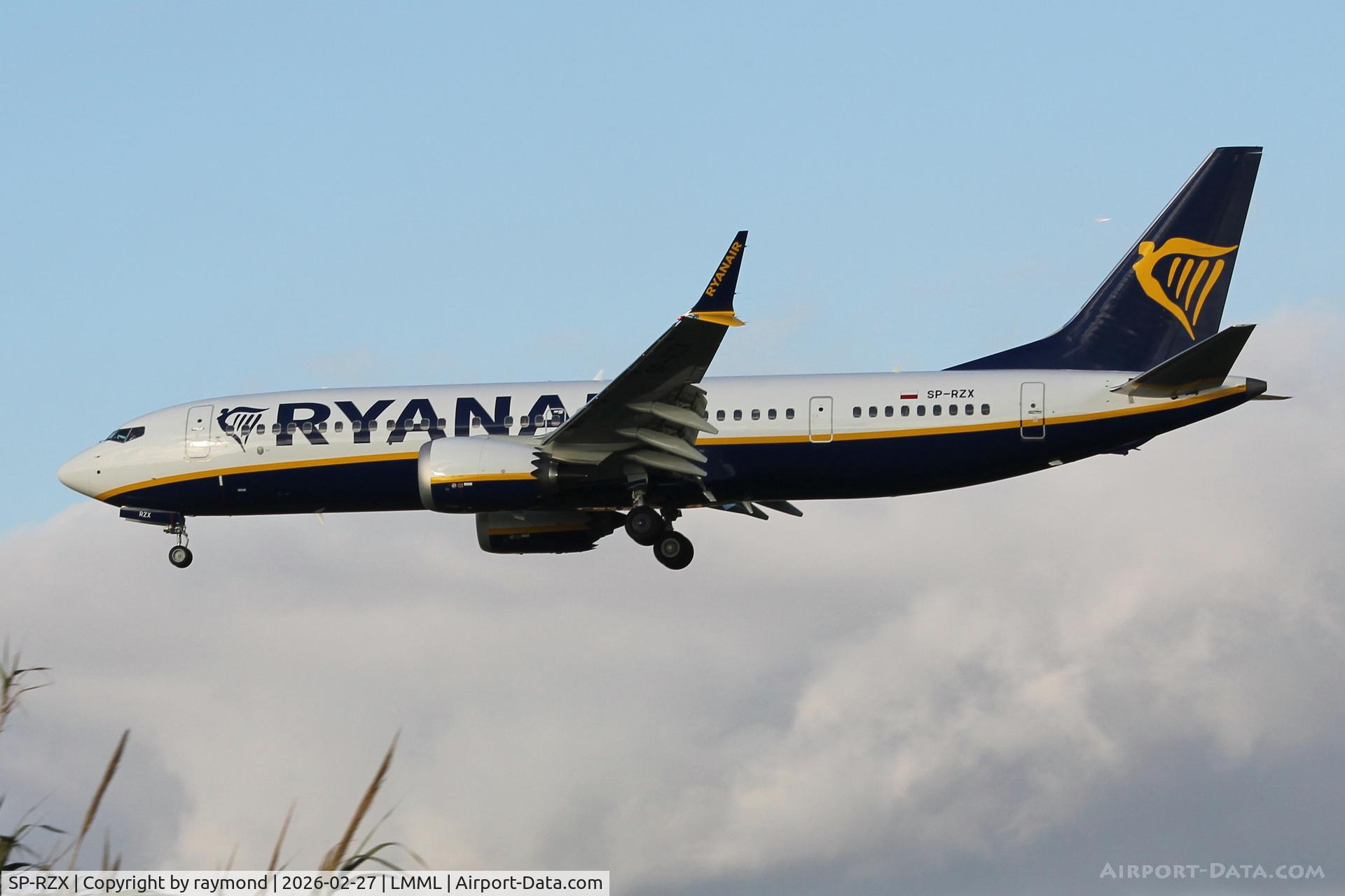 SP-RZX, Boeing 737-8200 MAX C/N 67130, Boeing 737-8200 MAX reg SP-RZX of Ryanair Sun on final approach for RW31 landing in Malta.