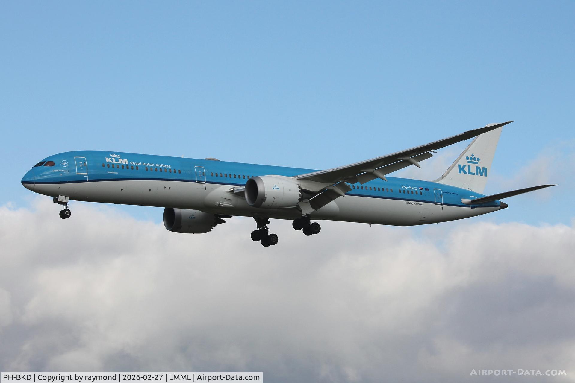 PH-BKD, 2019 Boeing 787-10 Dreamliner C/N 42492, Boeing 787-10 reg PH-BKD of KLM Royal Dutch Airlines landing on RW31 Malta and proceeded to AC Malta for a paint job.