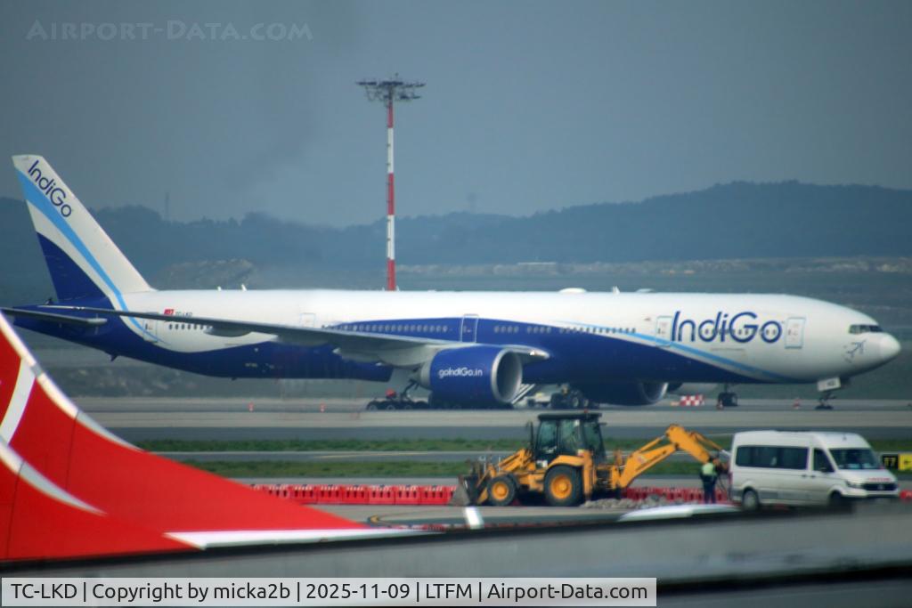 TC-LKD, 2009 Boeing 777-3Q8/ER C/N 35783, Taxiing