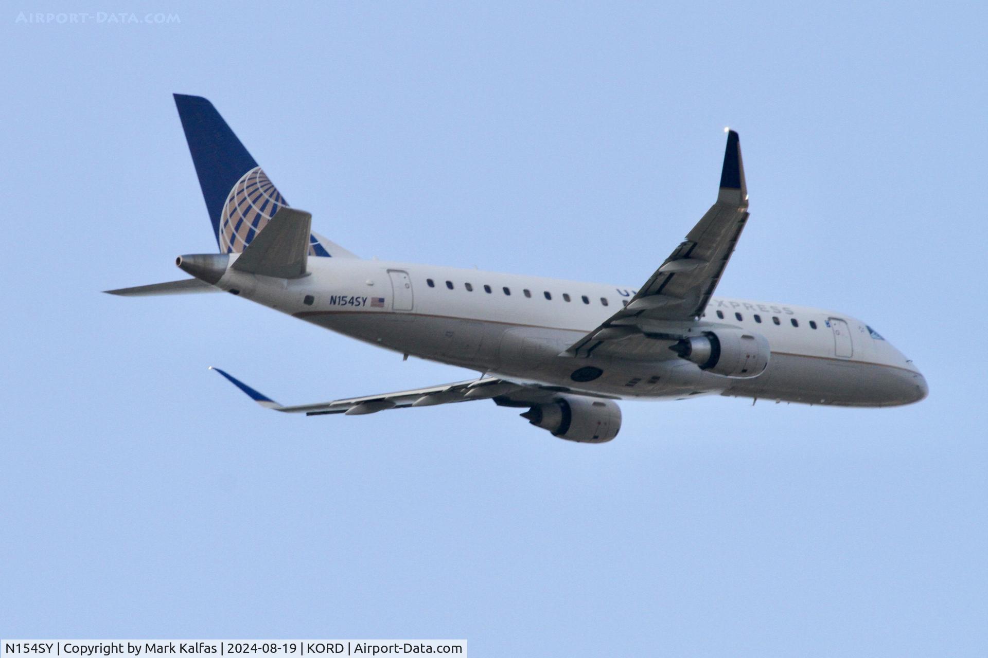 N154SY, 2016 Embraer 175LR (ERJ-170-200LR) C/N 17000556, E75L SkyWest / United Express Embraer 175LR, N154SY departing 10L KORD