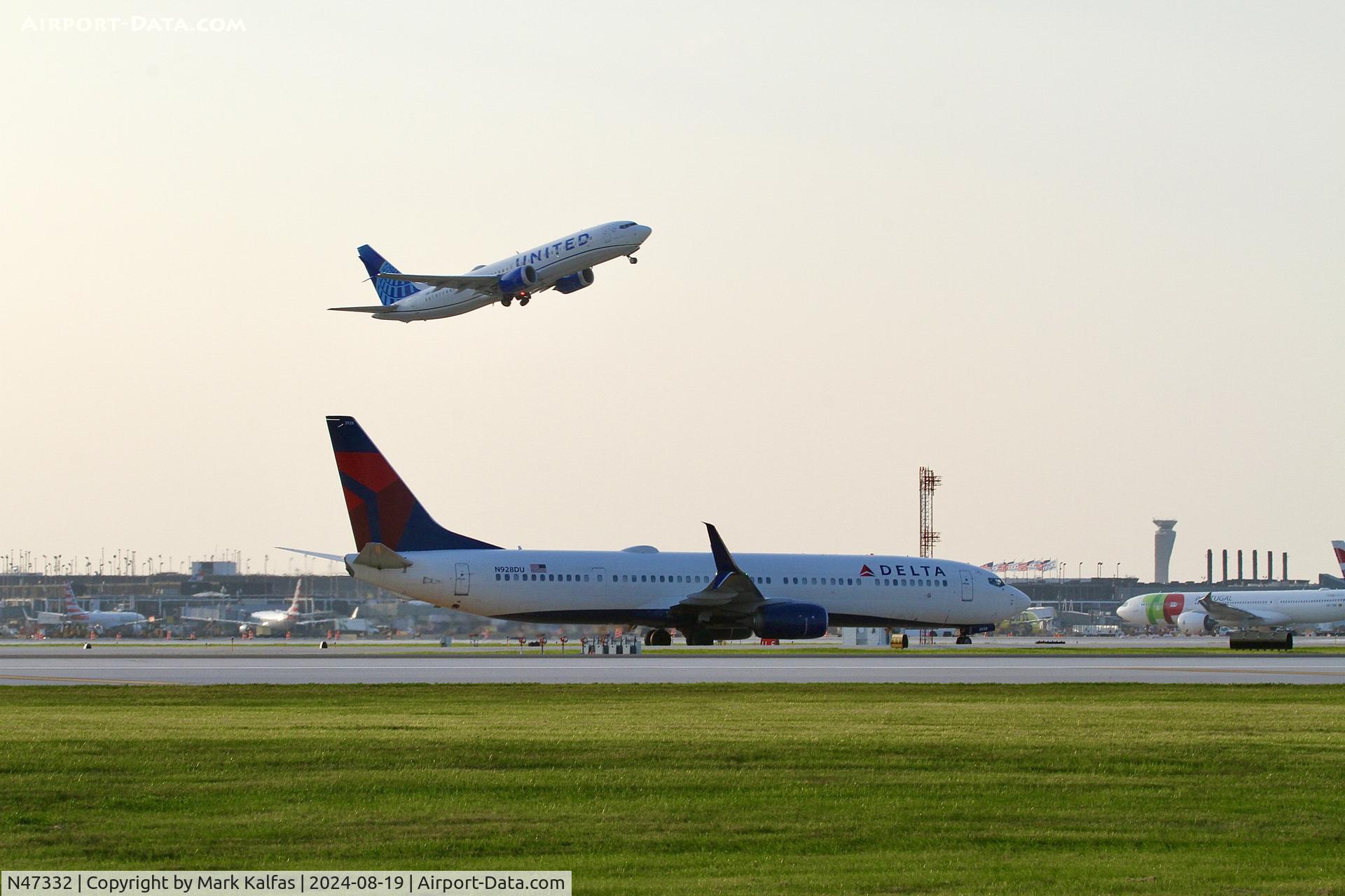 N47332, 2024 Boeing 737 MAX 8 C/N 67586, B38M United Airlines Boeing 737 MAX 8 N47332 departing 10L ORD