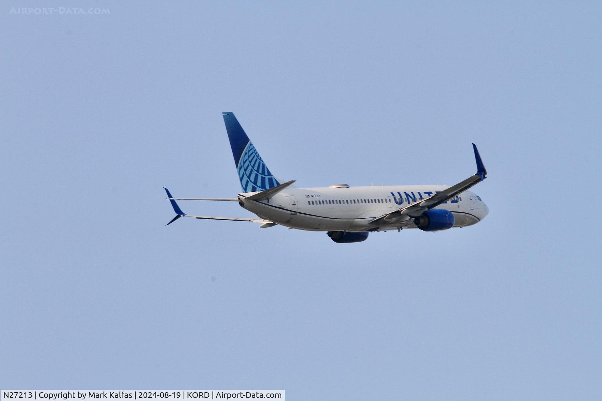N27213, 1998 Boeing 737-824 C/N 28773, B738 United Airlines Boeing 737-824, N27213 departing 10L KORD