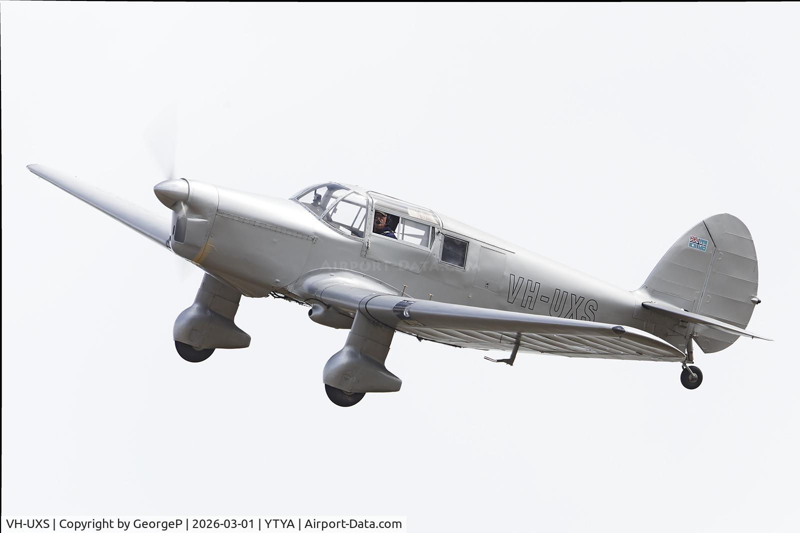 VH-UXS, 1939 Percival P-28 Proctor 1 C/N P-6187, Performing at the 2026 Tyabb airshow.