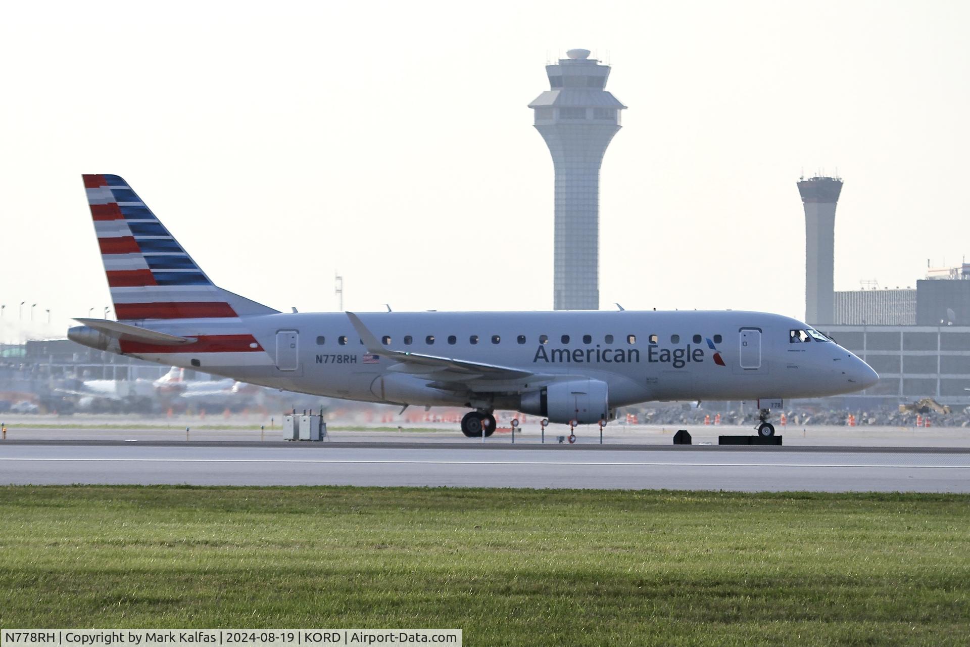 N778RH, 2004 Embraer 170SE (ERJ-170-100SE) C/N 17000054, E170 Envoy / American Eagle EMBRAER ERJ 170-100 SE N778RH arriving at ORD