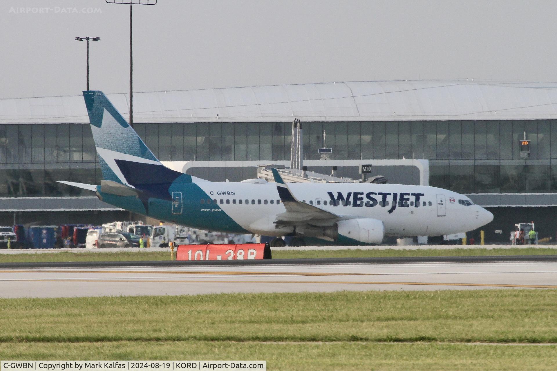 C-GWBN, 2005 Boeing 737-7CT C/N 34155, B737 WestJet  Boeing 737-7CT C-GWBN arriving at ORD