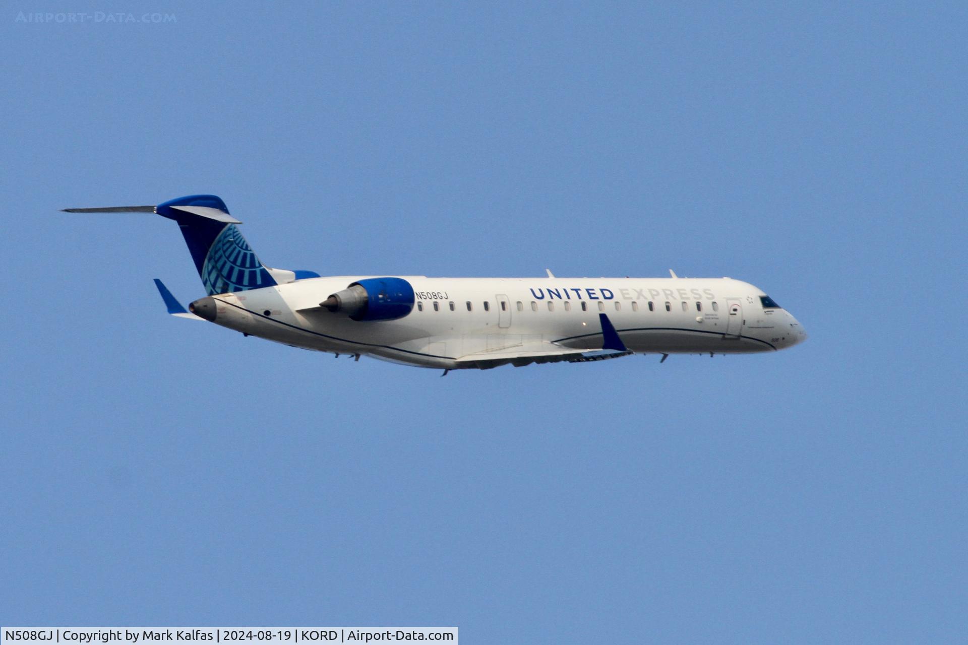 N508GJ, 2002 Bombardier CRJ-701 (CL-600-2C10) C/N 10045, CRJ7 GoJet/United Express Bombardier CRJ-550, N508GJ ddparting 10L KORD