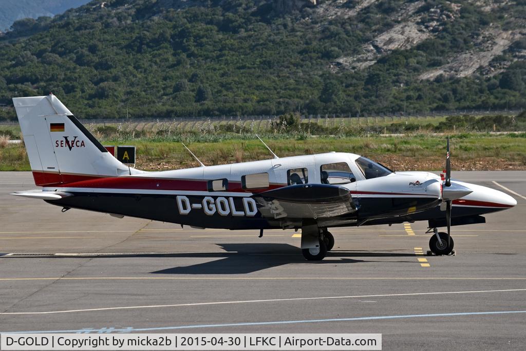 D-GOLD, Piper PA-34-220T Seneca V C/N 3449054, Parked
