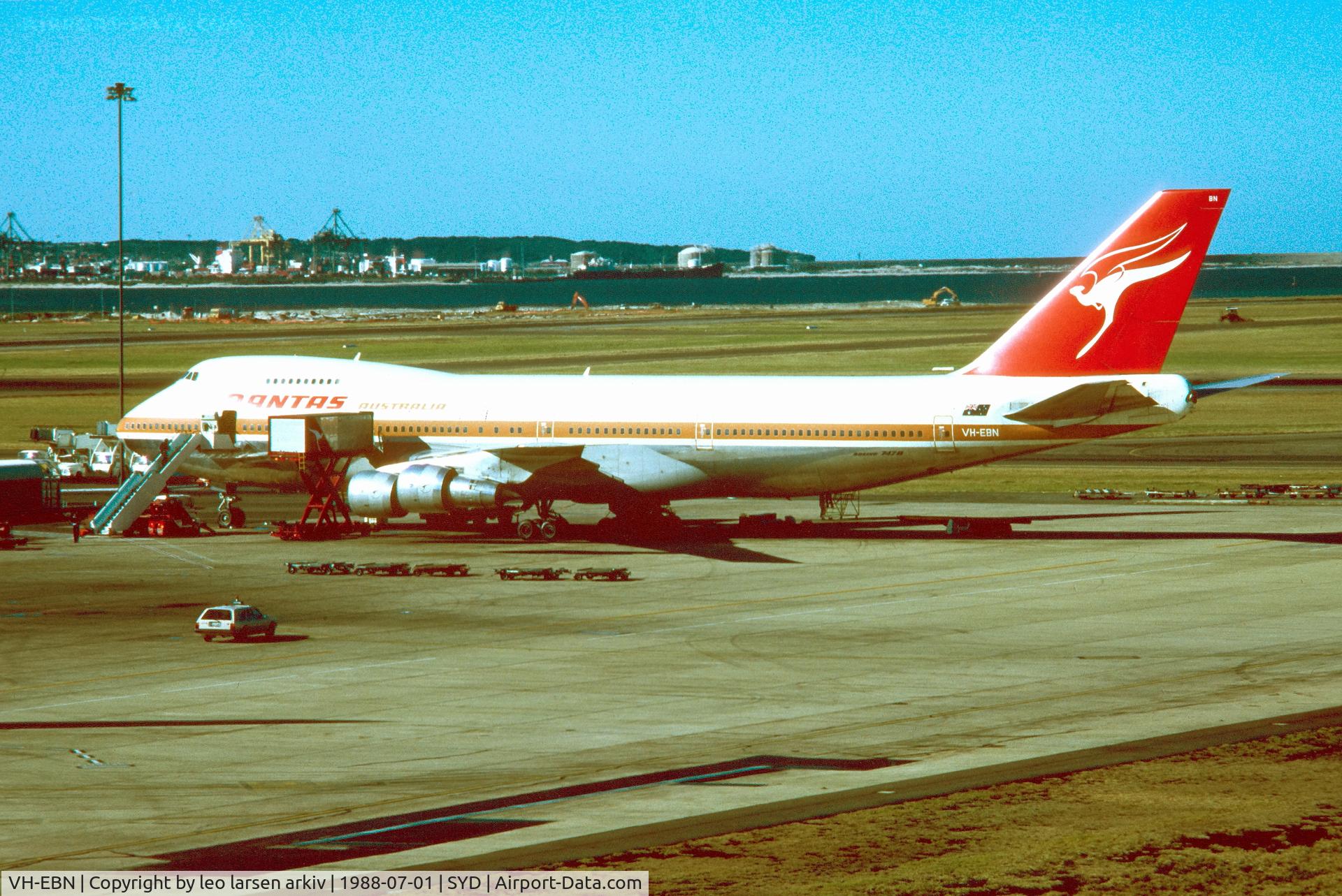VH-EBN, 1977 Boeing 747-238B C/N 21353, Sydney 7.1988