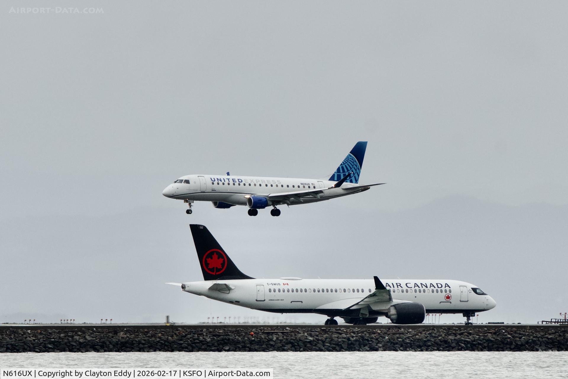 N616UX, 2019 Embraer 175LR (ERJ-170-200LR) C/N 17000817, SFO 2026