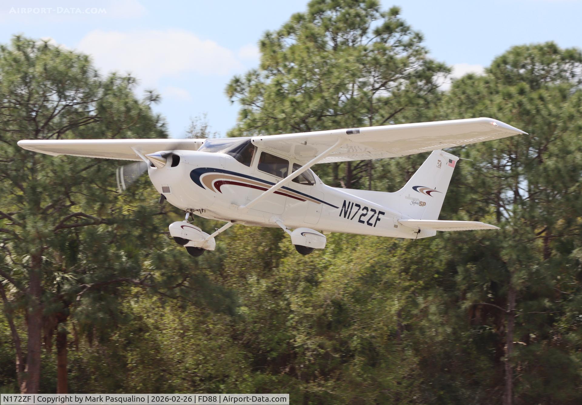 N172ZF, 2000 Cessna 172S Skyhawk SP C/N 172S8451, Cessna 172S