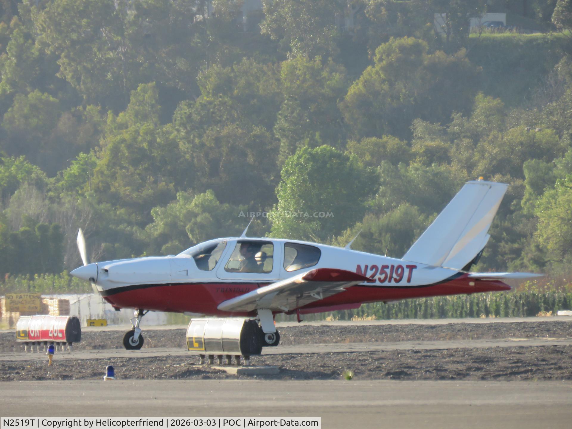 N2519T, 1989 Socata TB-20 TRINIDAD C/N 949, Crossing runway 26L