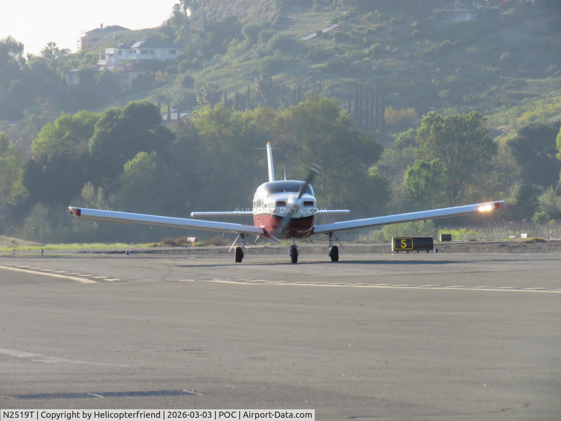 N2519T, 1989 Socata TB-20 TRINIDAD C/N 949, Taxiing on taxiway Sierra