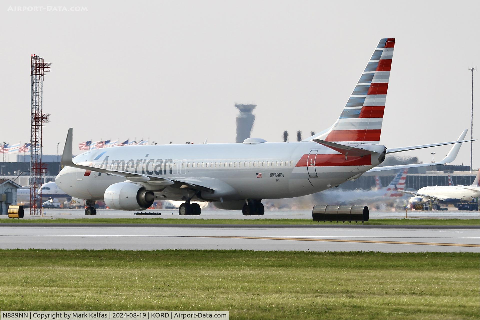 N889NN, 2012 Boeing 737-823 C/N 33314, B738 American Airlines Boeing 737-823 N836NN arriving ORD