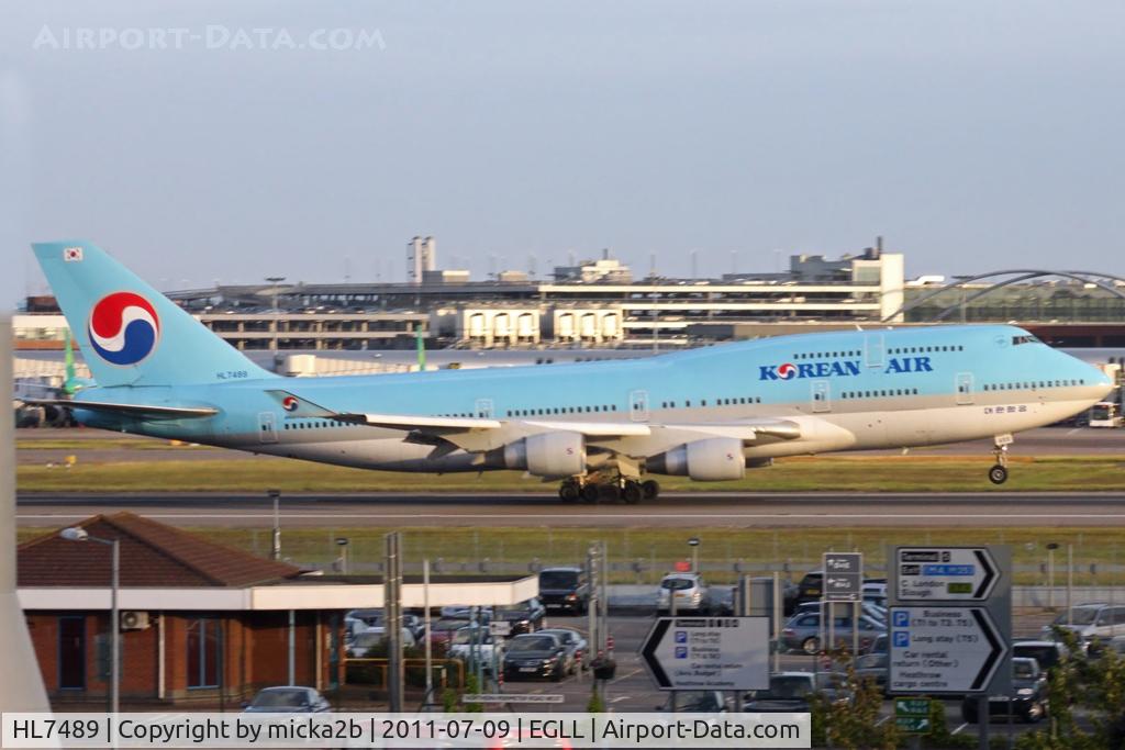 HL7489, 1993 Boeing 747-4B5 C/N 27072, Take off