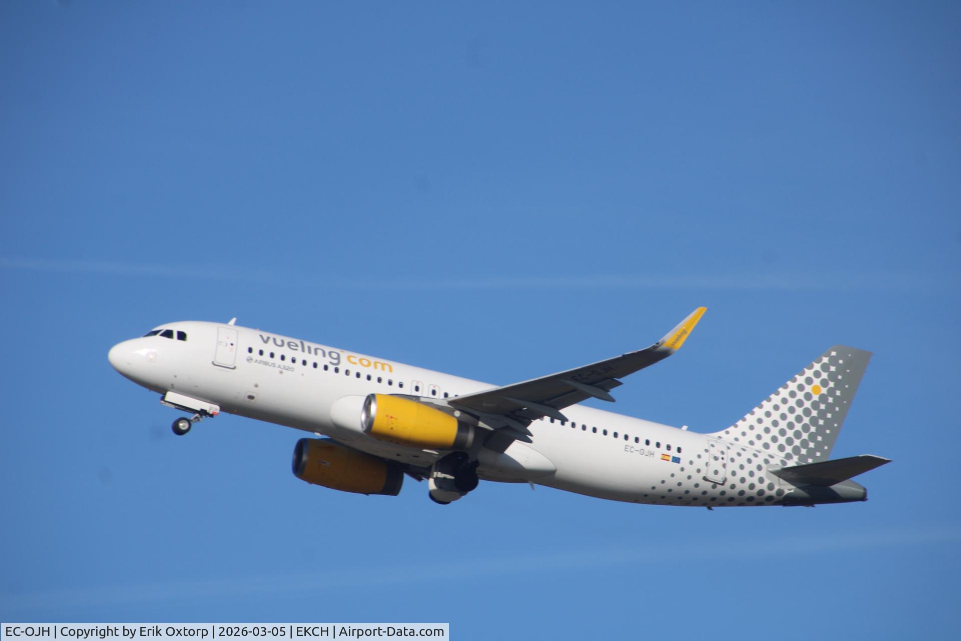 EC-OJH, 2014 Airbus A320-232 C/N 6098, EC-OJH takeoff rw 22R