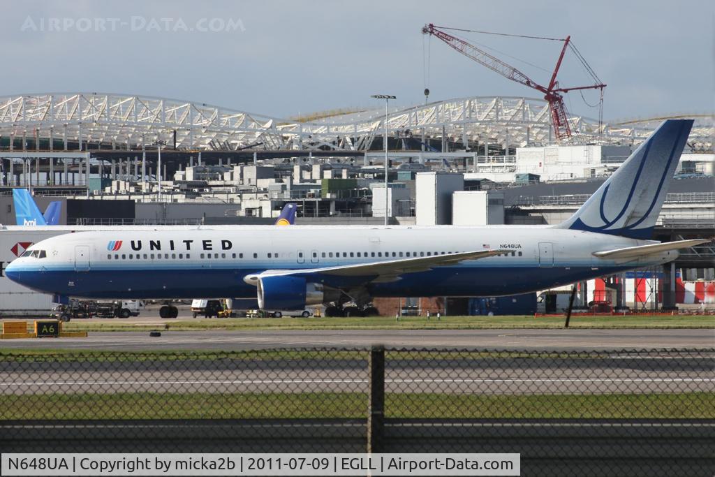 N648UA, 1992 Boeing 767-322ER C/N 25285, Taxiing