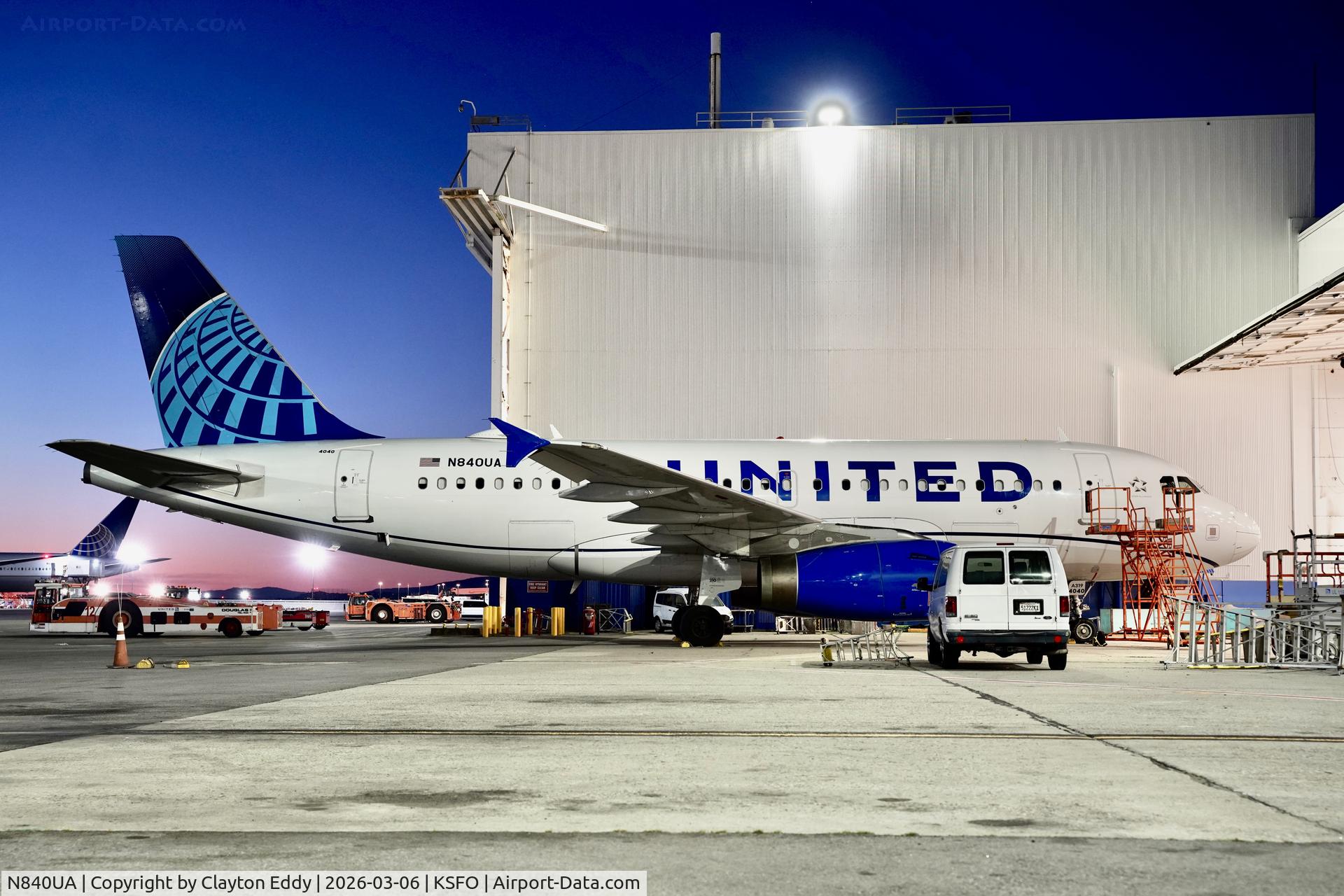 N840UA, 2001 Airbus A319-131 C/N 1522, SFO 2026