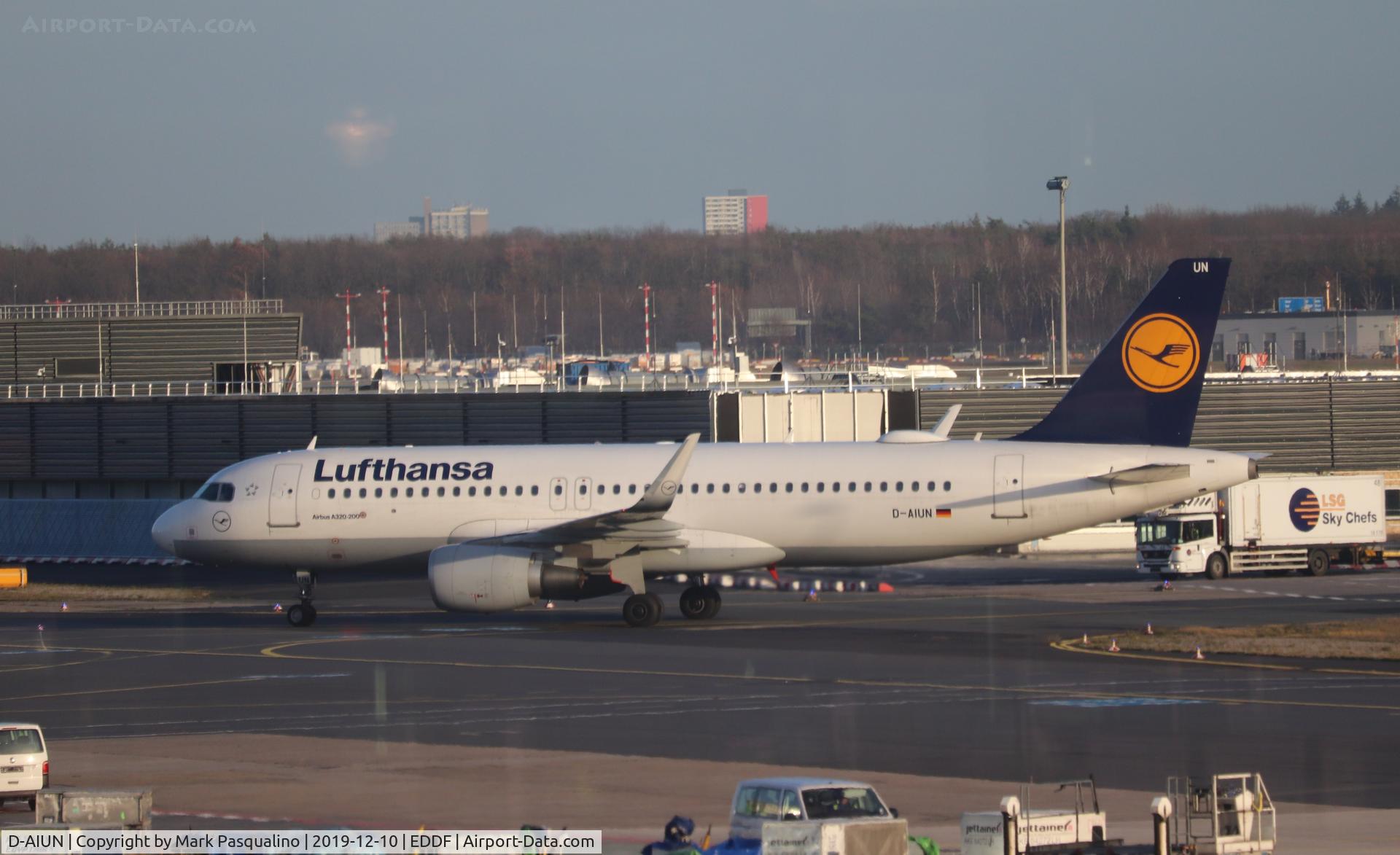 D-AIUN, 2015 Airbus A320-214 C/N 6549, Airbus A320-214