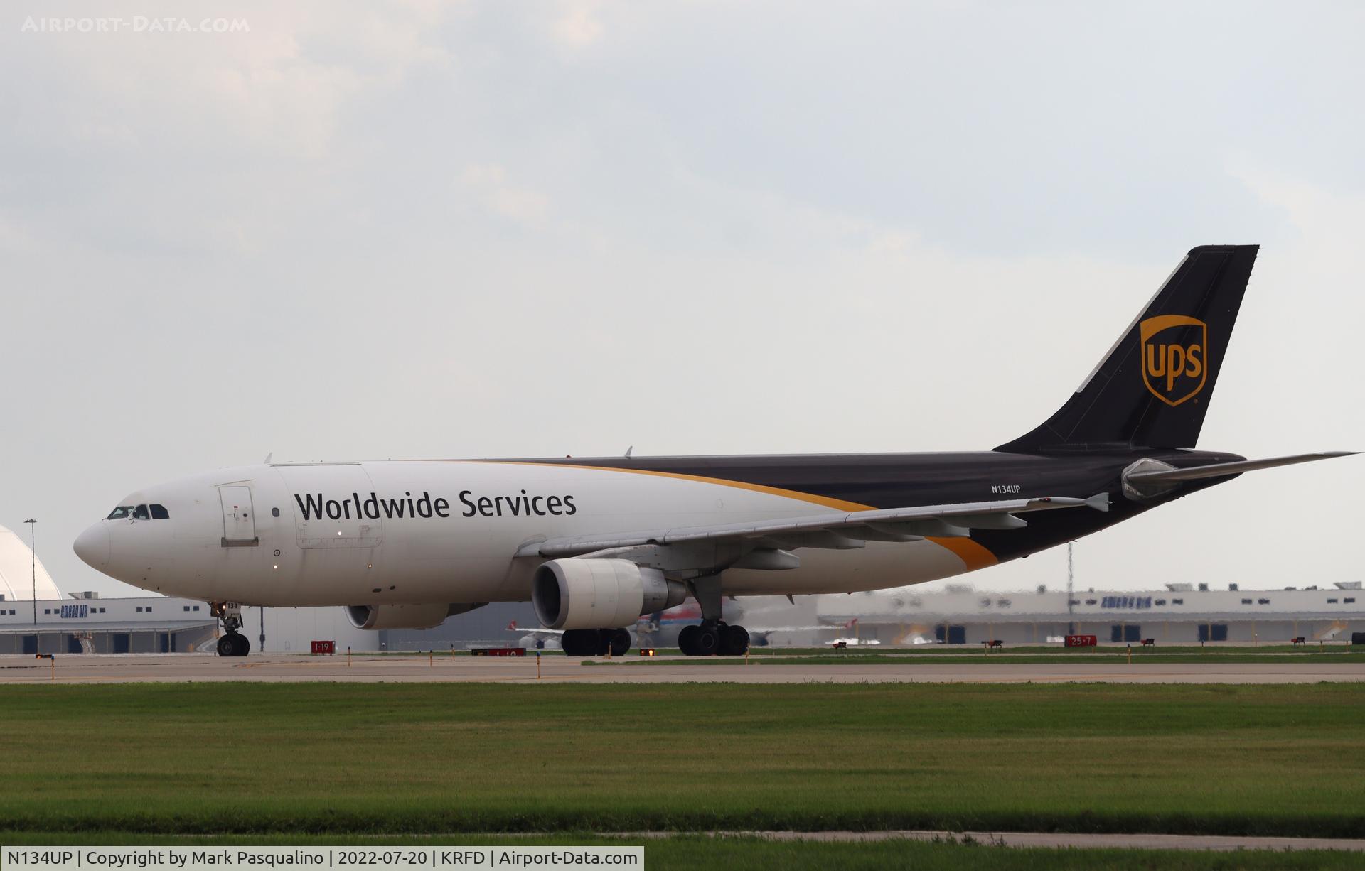 N134UP, 2001 Airbus A300F4-622R C/N 0817, Airbus A300F4-622R