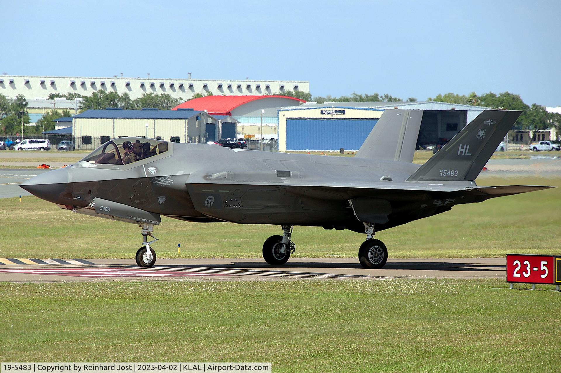 19-5483, Lockheed Martin F-35A-4 Lightning II C/N AF-311, Lightning II of 34th Fighter Sqdrn, 388th Fighter Wing , taxing to its demonstration at Sun n Fun 2025, Lakeland, FL