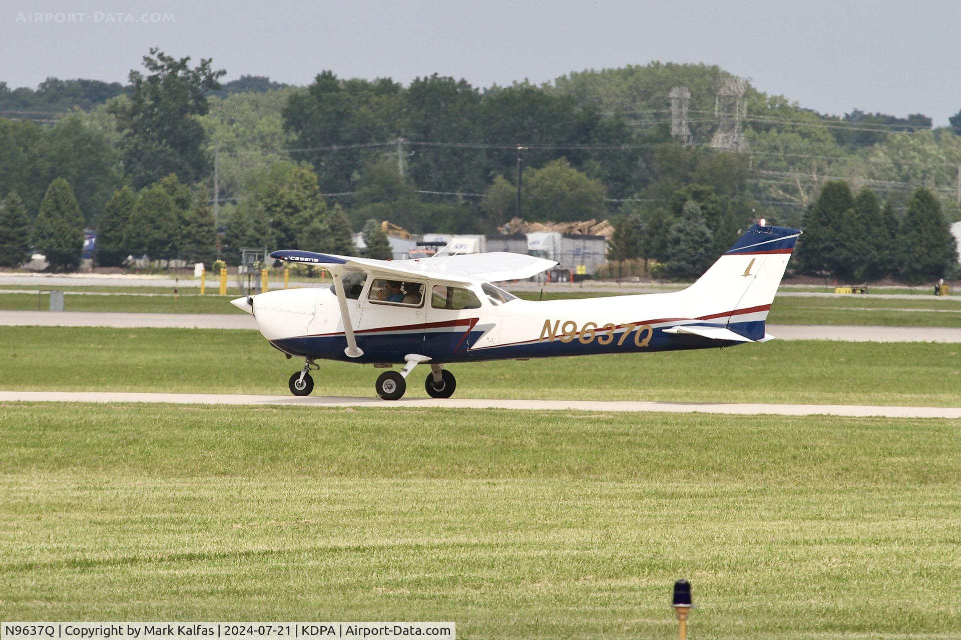 N9637Q, 1975 Cessna 172M C/N 17265721, C172 WINGSLEASING LLC  Cessna 172M at KDPA