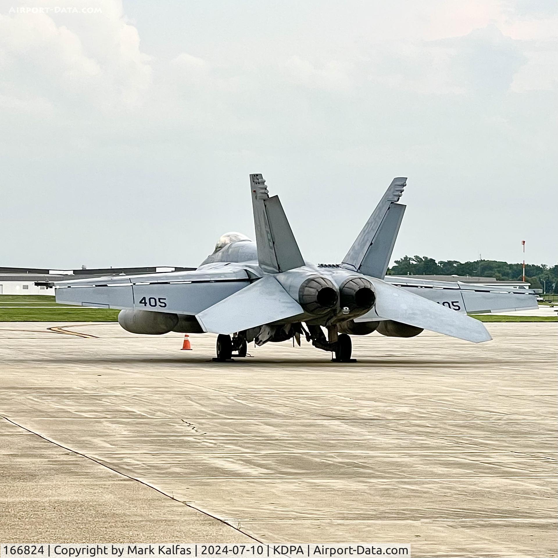 166824, Boeing F/A-18E Super Hornet C/N E143, F18S US Navy, VFA-136,  CVW 1 Oceana, F/A-18E Super Hornet 166824, at KDPA