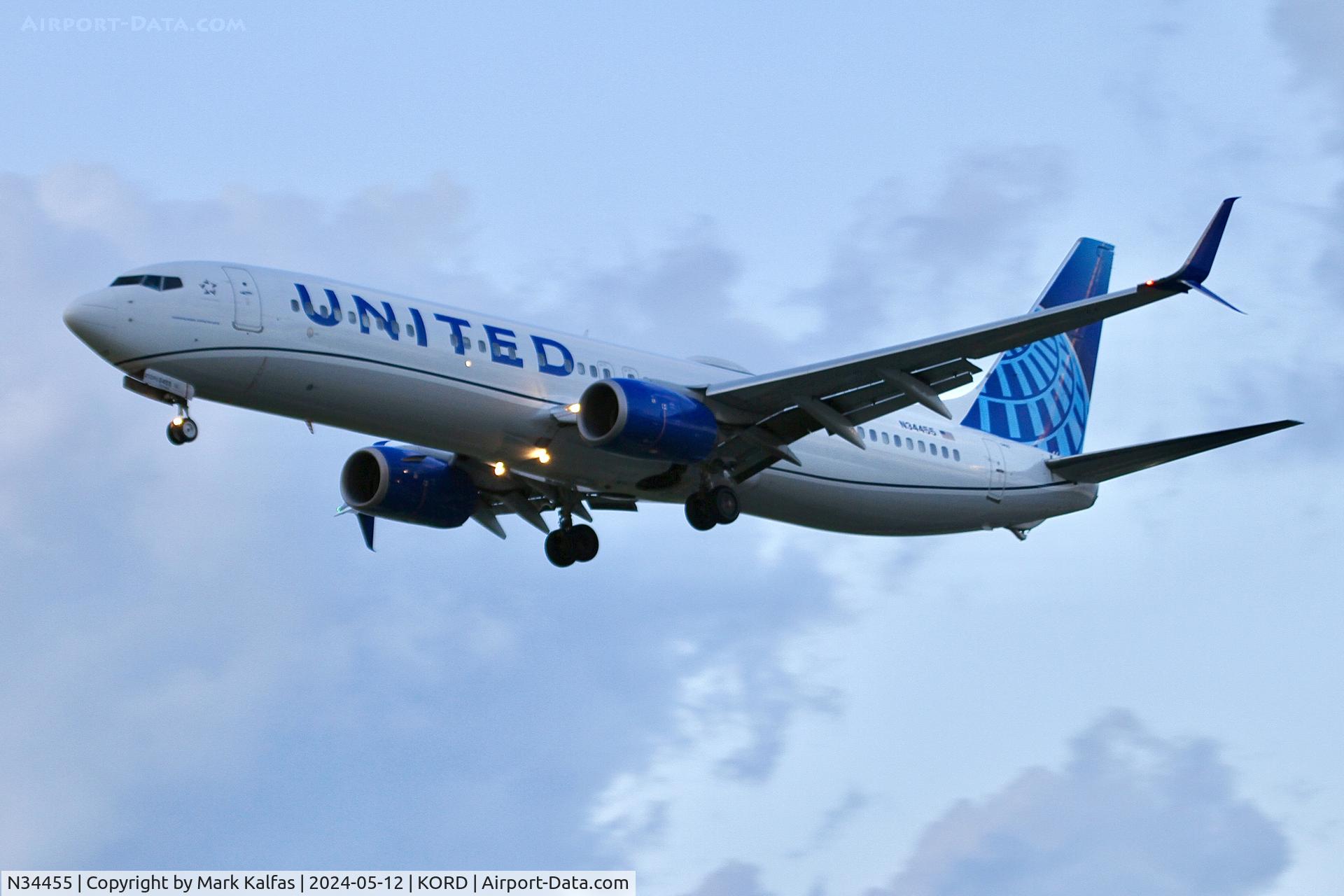 N34455, 2012 Boeing 737-924/ER C/N 41743, 739 United Airlines BOEING 737-924ER N34455 arriving 28R ORD