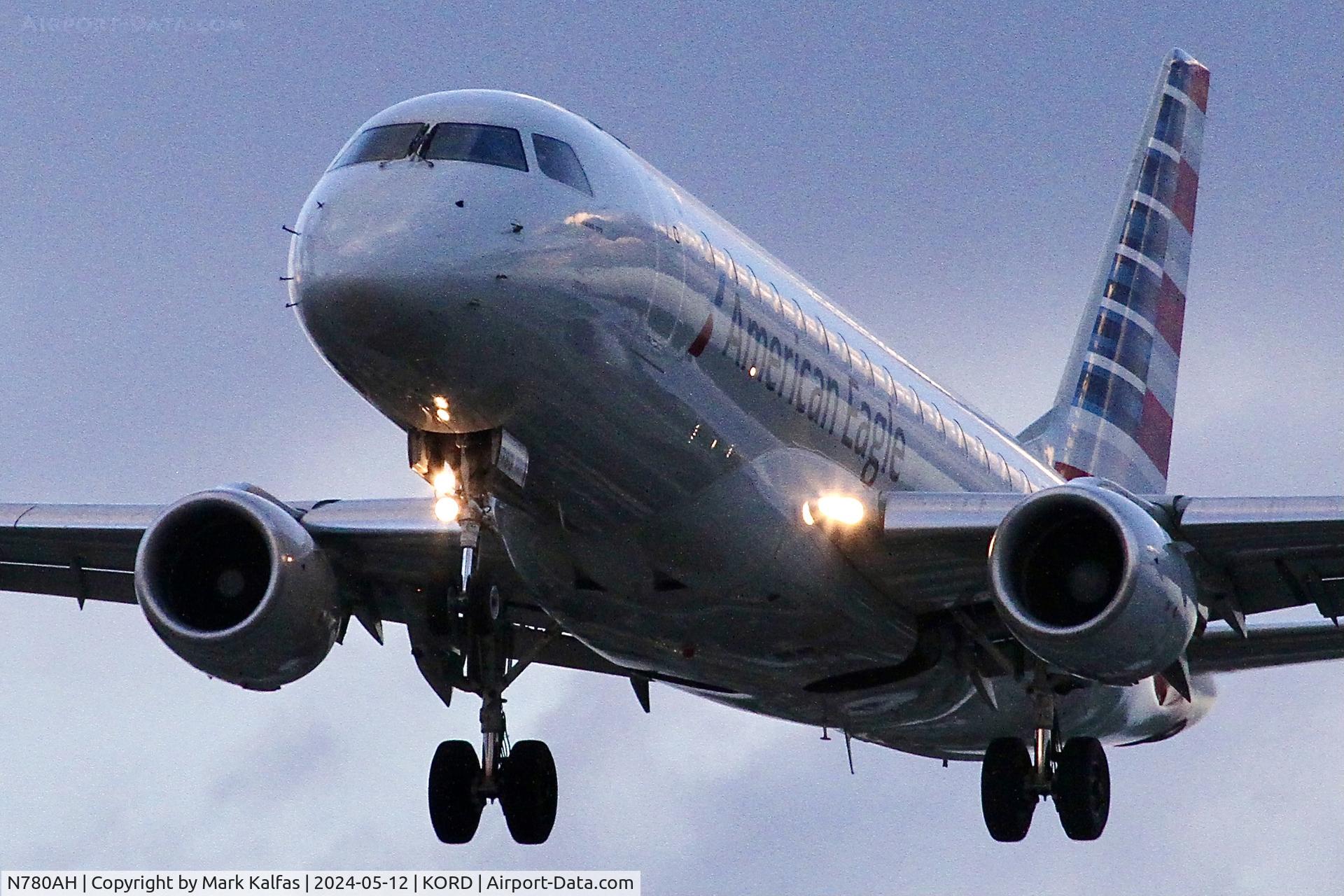N780AH, 2006 Embraer 170SU (ERJ-170-100SU) C/N 17000131, E170 Envoy / American Eagle Embraer 170SU  N780AH arriving on 28R KORD