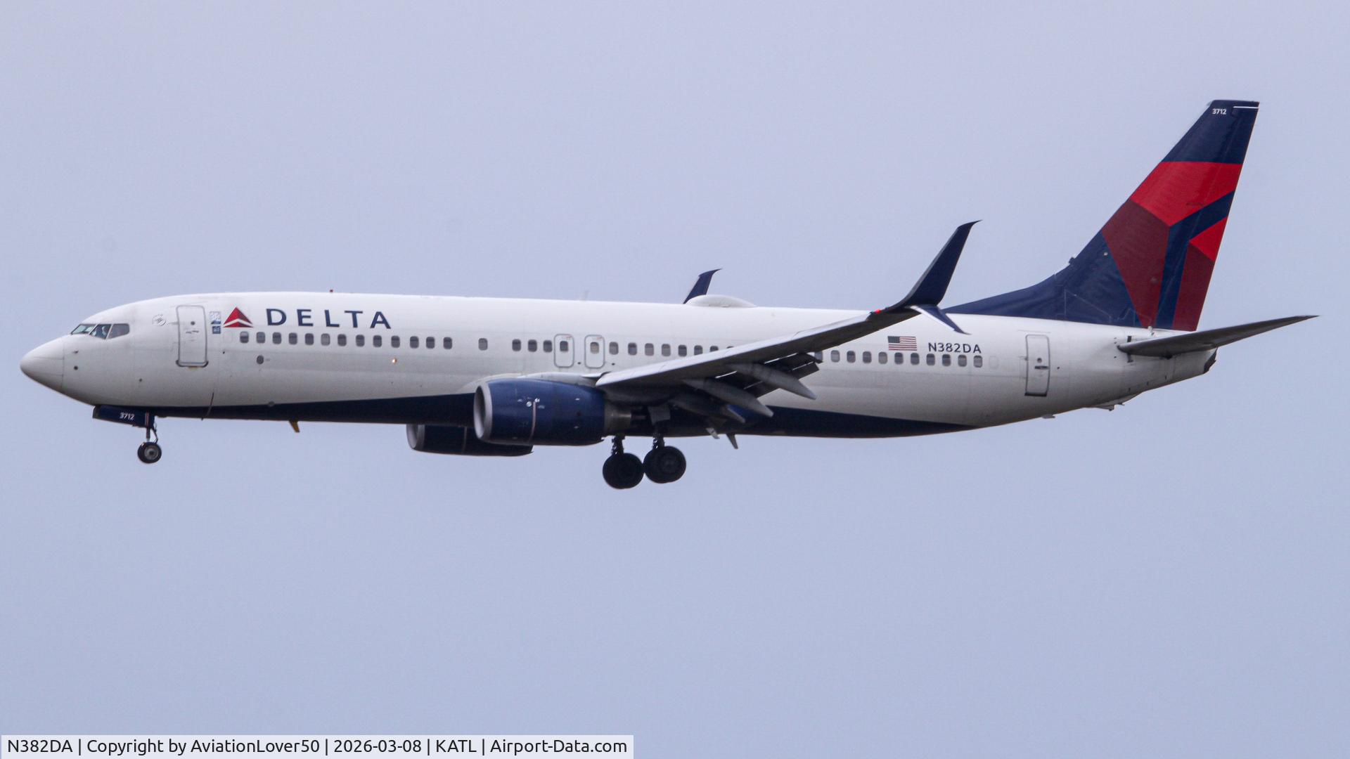 N382DA, 1999 Boeing 737-832 C/N 30345, Delta 738