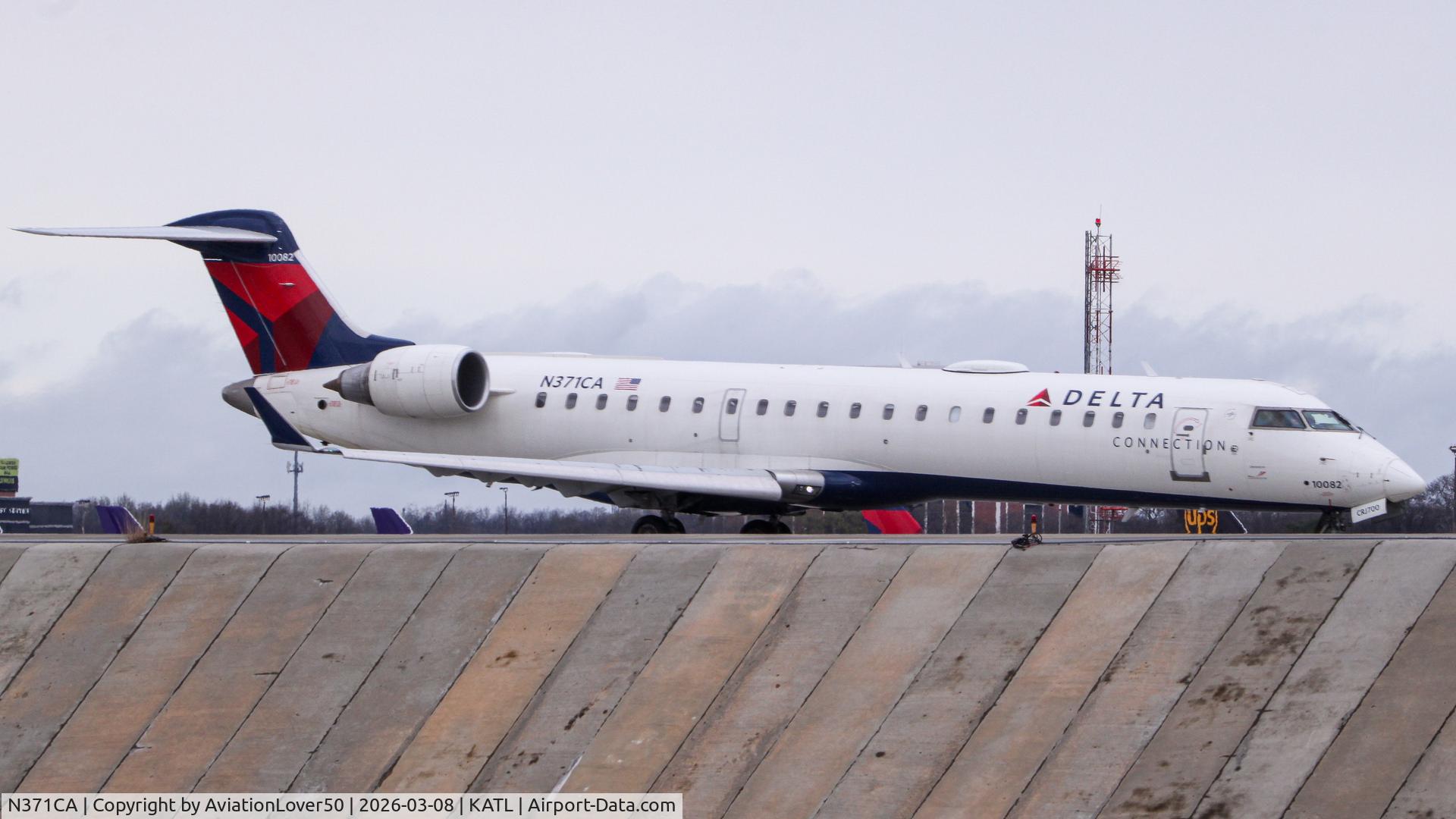 N371CA, 2003 Bombardier CRJ-701ER (CL-600-2C10) Regional Jet C/N 10082, Delta/Endeavor CRJ7
