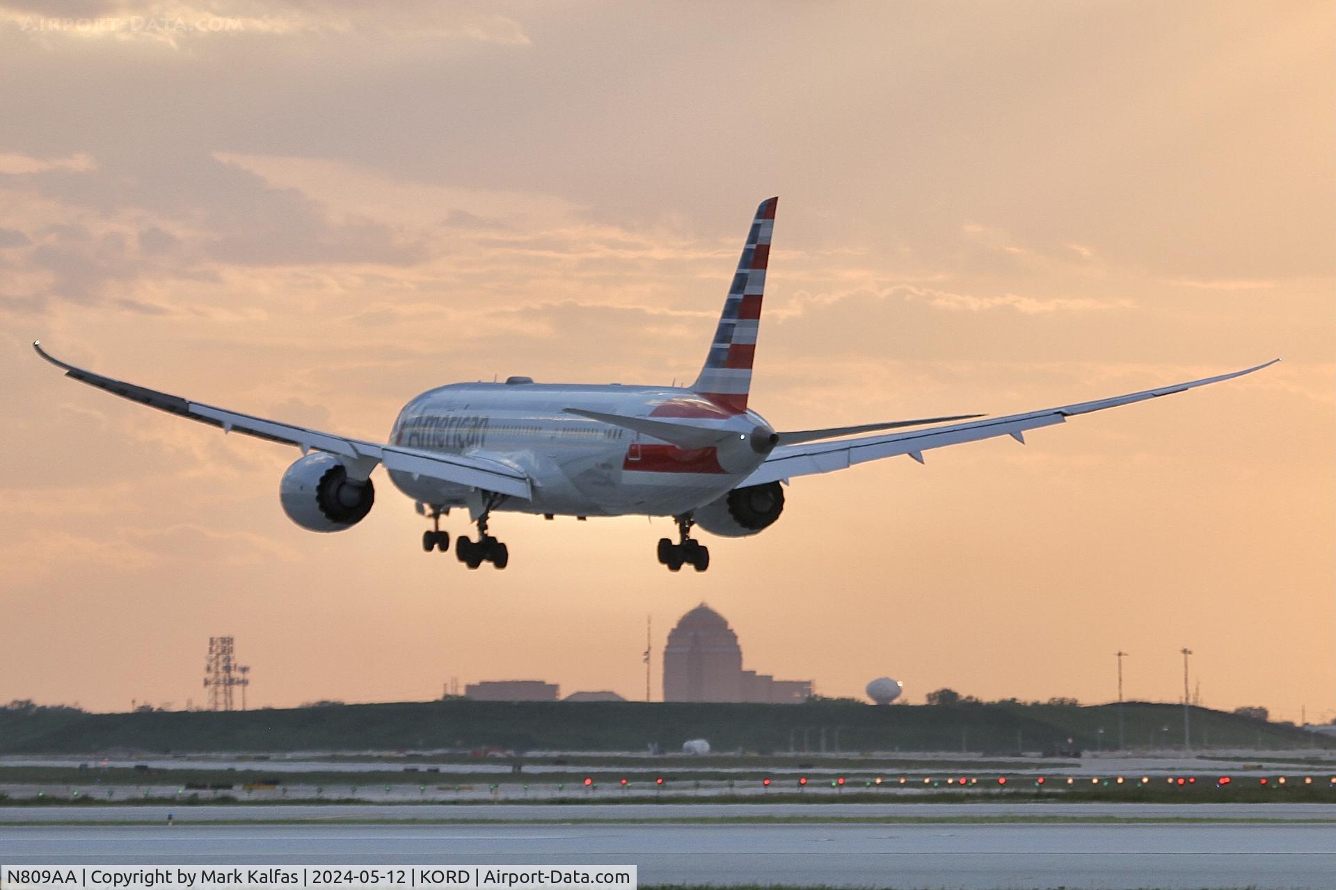 N809AA, 2015 Boeing 787-8 Dreamliner C/N 40627, B789 American Boeing 787-8 Dreamliner, N809AA arriving 28R KORD