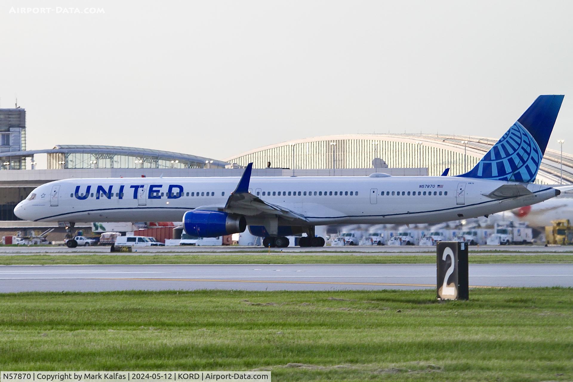 N57870, 2003 Boeing 757-33N C/N 33525, B753 United Airlines Boeing 757-33N N57870 departing 29R KORD