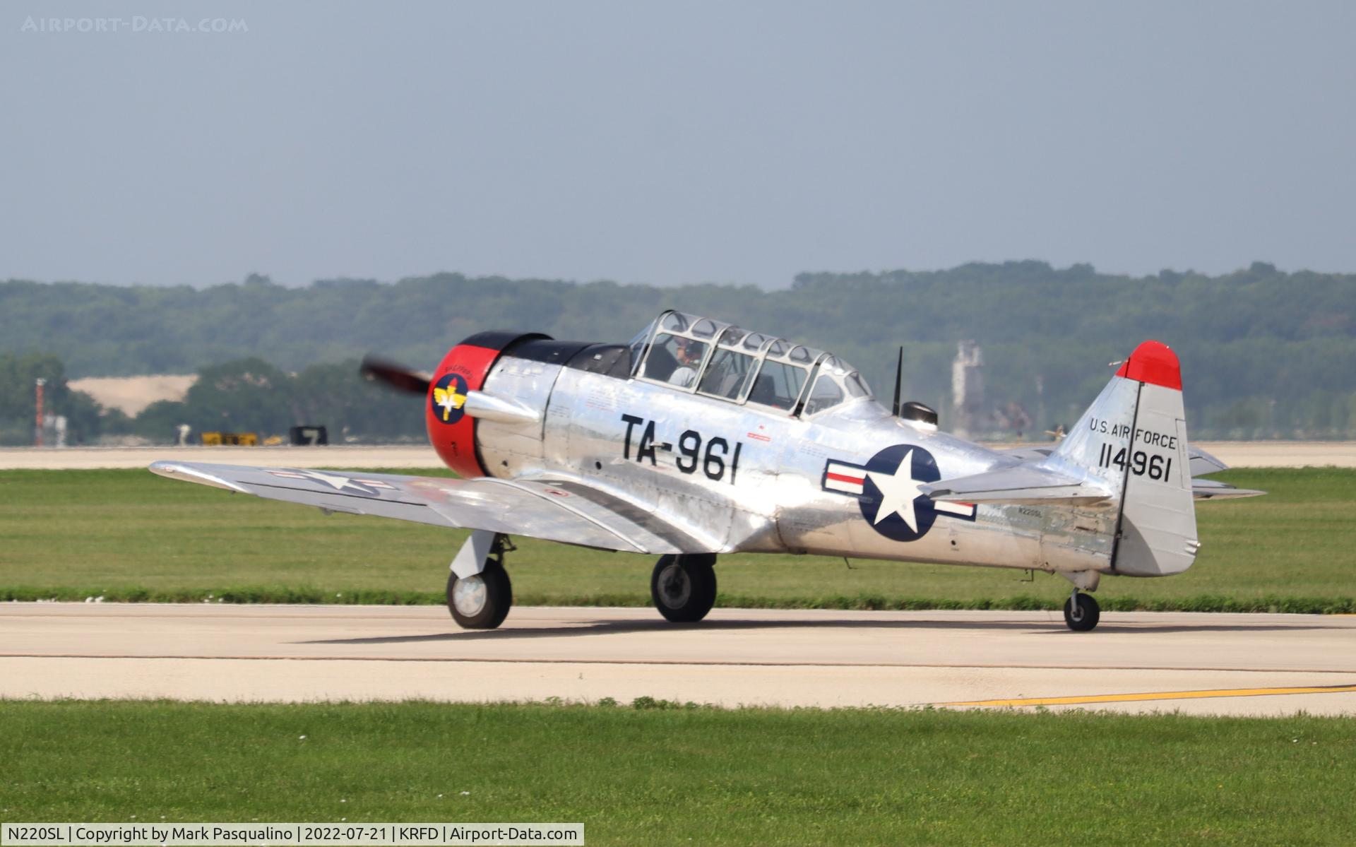 N220SL, 1951 North American T-6G Texan C/N 182-648, North American T-6G