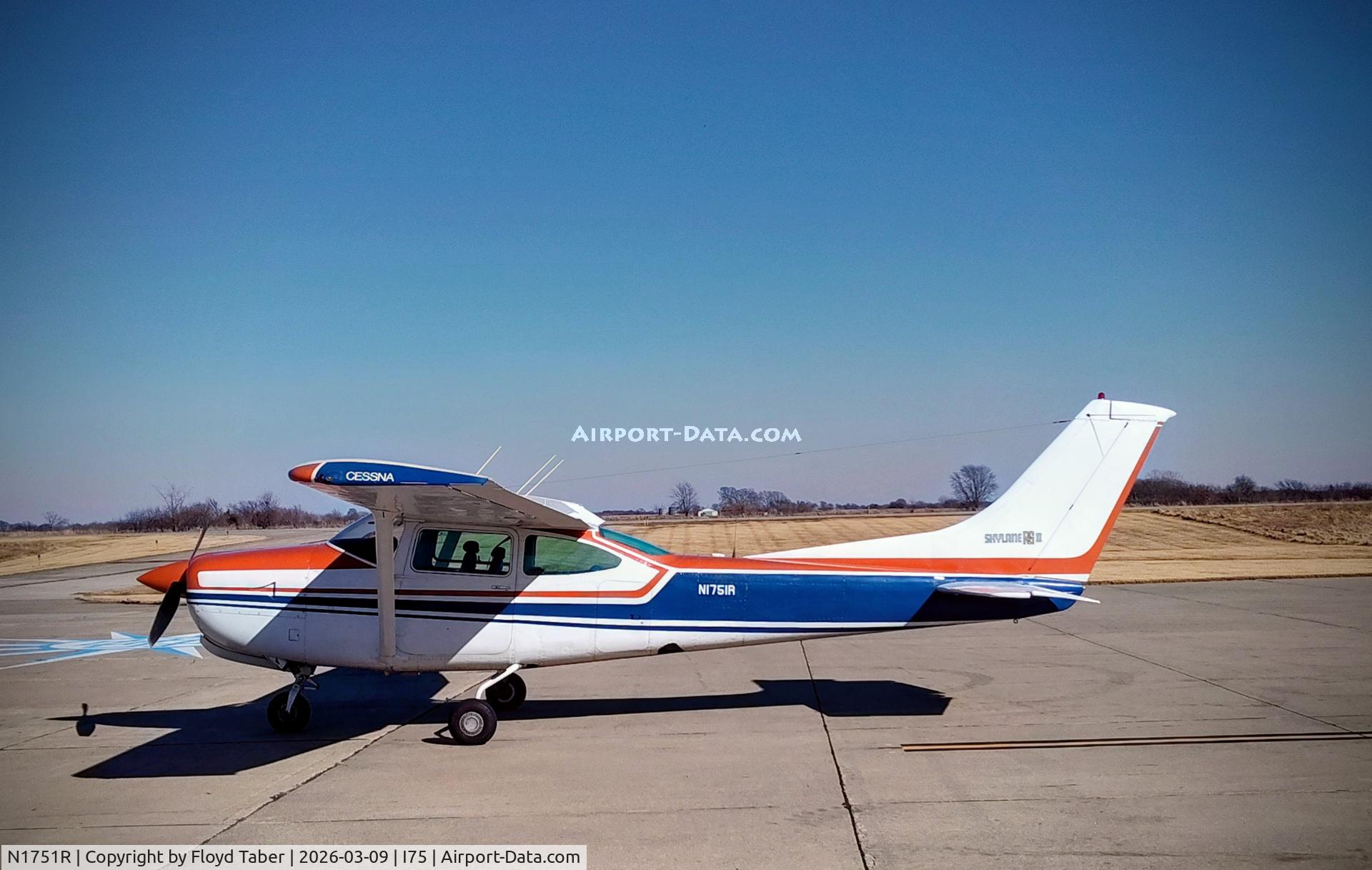 N1751R, 1978 Cessna R182 Skylane RG C/N R18200545, Engineering out fit at I75