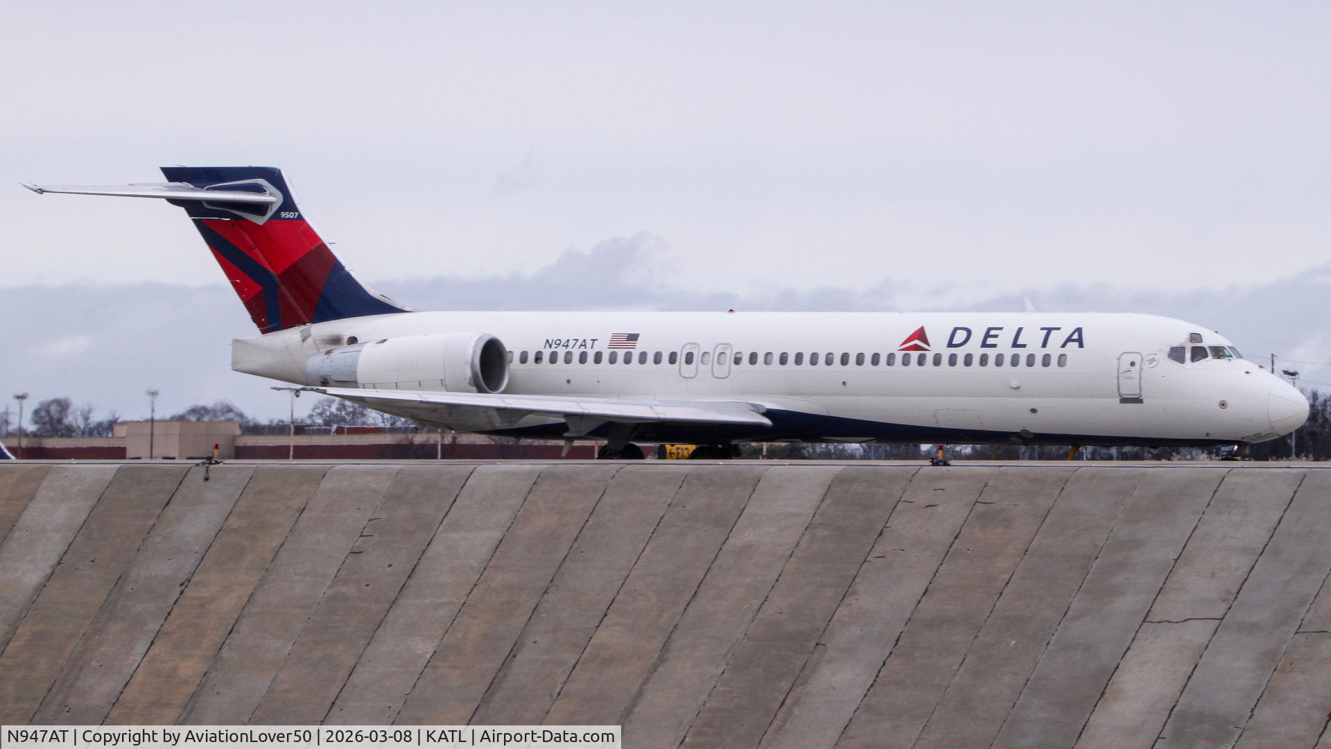N947AT, 1999 Boeing 717-200 C/N 55010, Delta 717