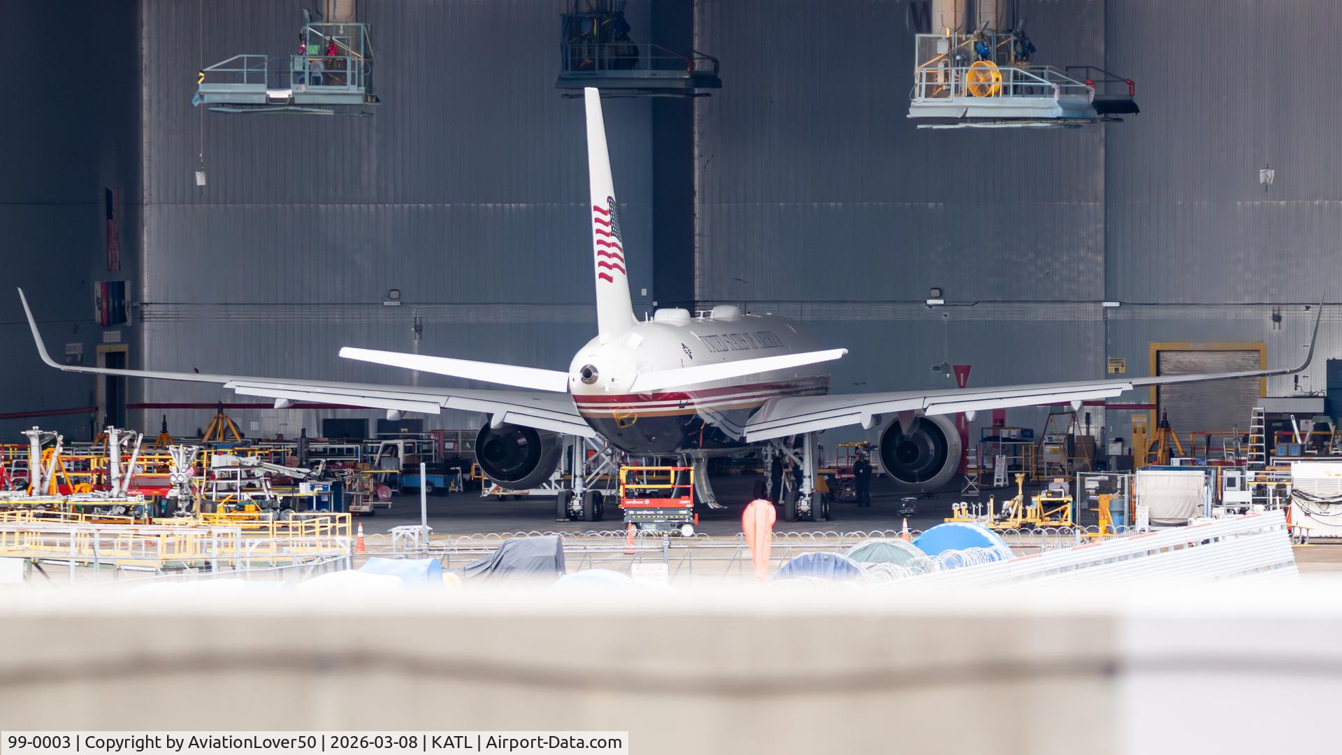 99-0003, 1998 Boeing C-32A (757-200) C/N 29027, C-32A after a fresh repaint into a new livery