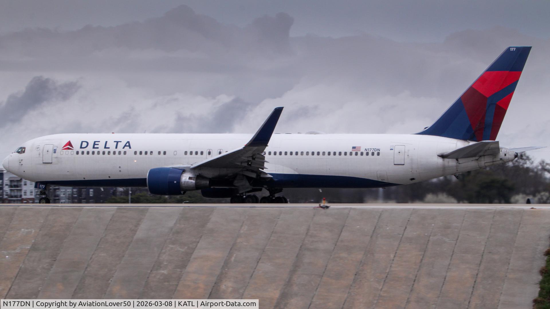 N177DN, 1991 Boeing 767-332 C/N 25122, Delta 763