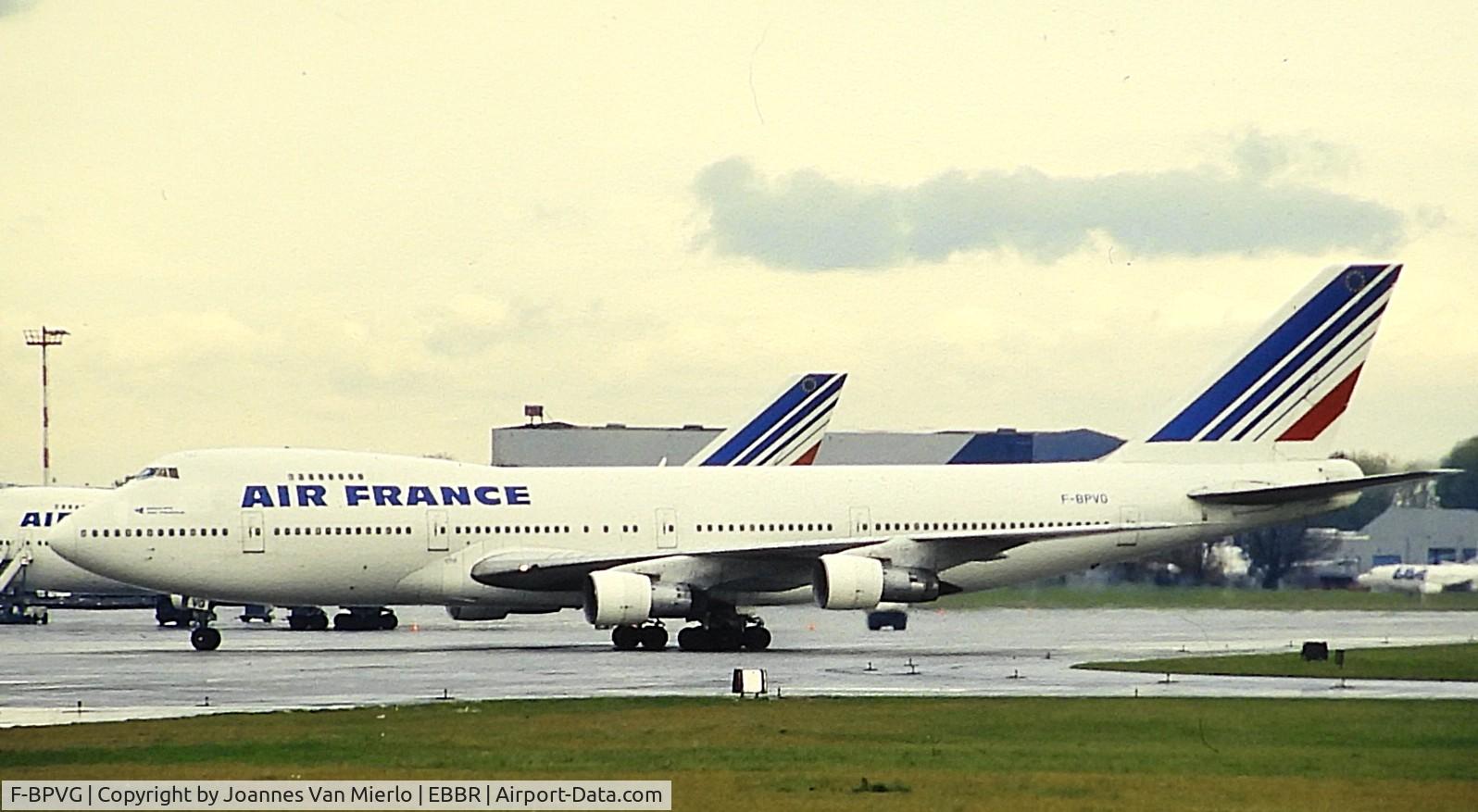 F-BPVG, 1972 Boeing 747-128 C/N 20377, ex-slide