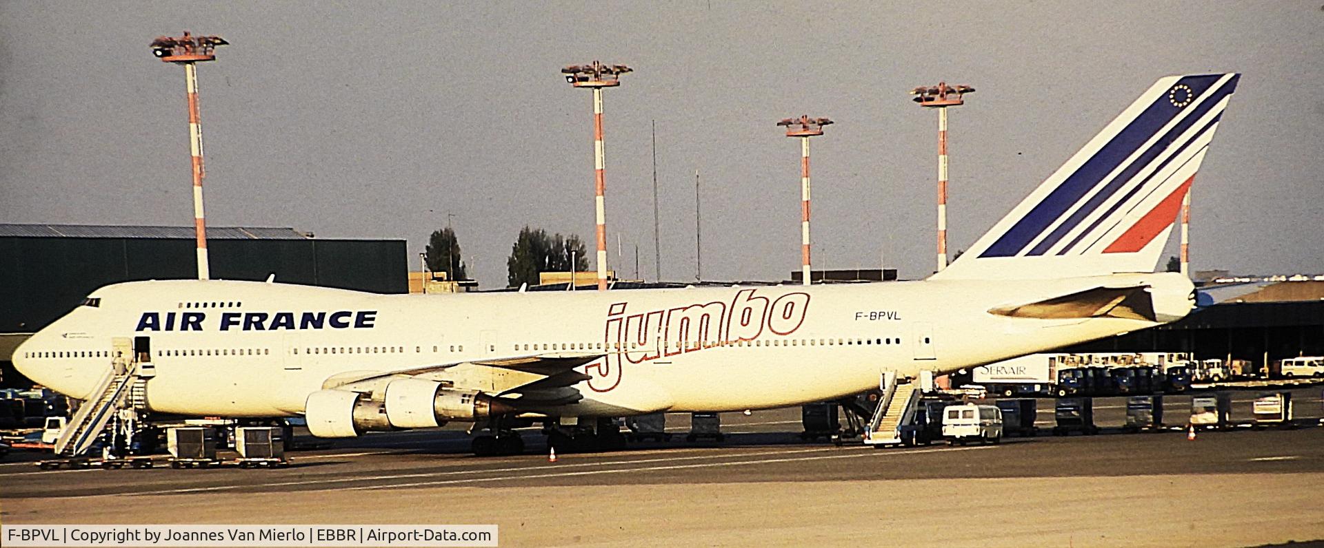F-BPVL, 1973 Boeing 747-128 C/N 20798, ex-slide