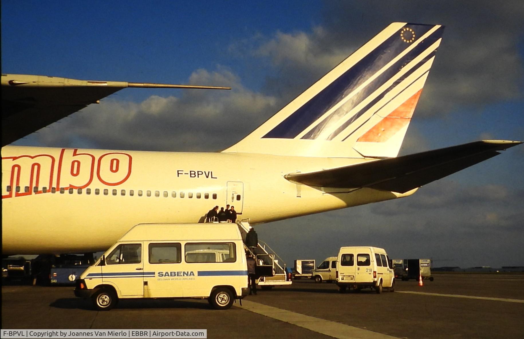 F-BPVL, 1973 Boeing 747-128 C/N 20798, ex-slide