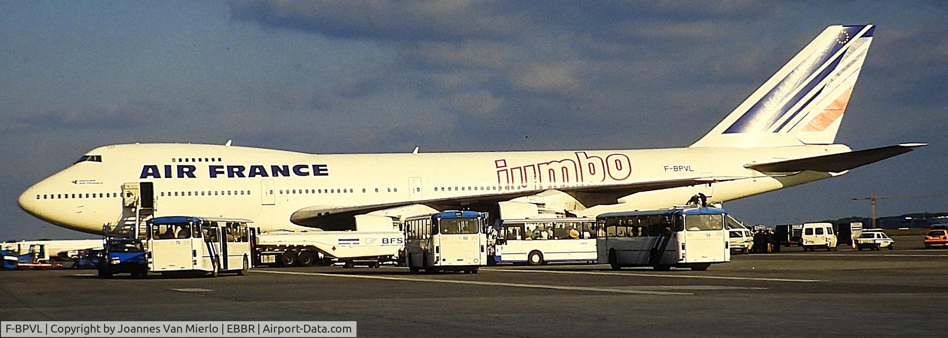 F-BPVL, 1973 Boeing 747-128 C/N 20798, ex-slide
