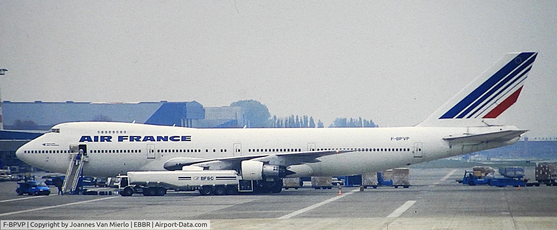 F-BPVP, Boeing 747-128 C/N 20954/RA 265, ex-slide