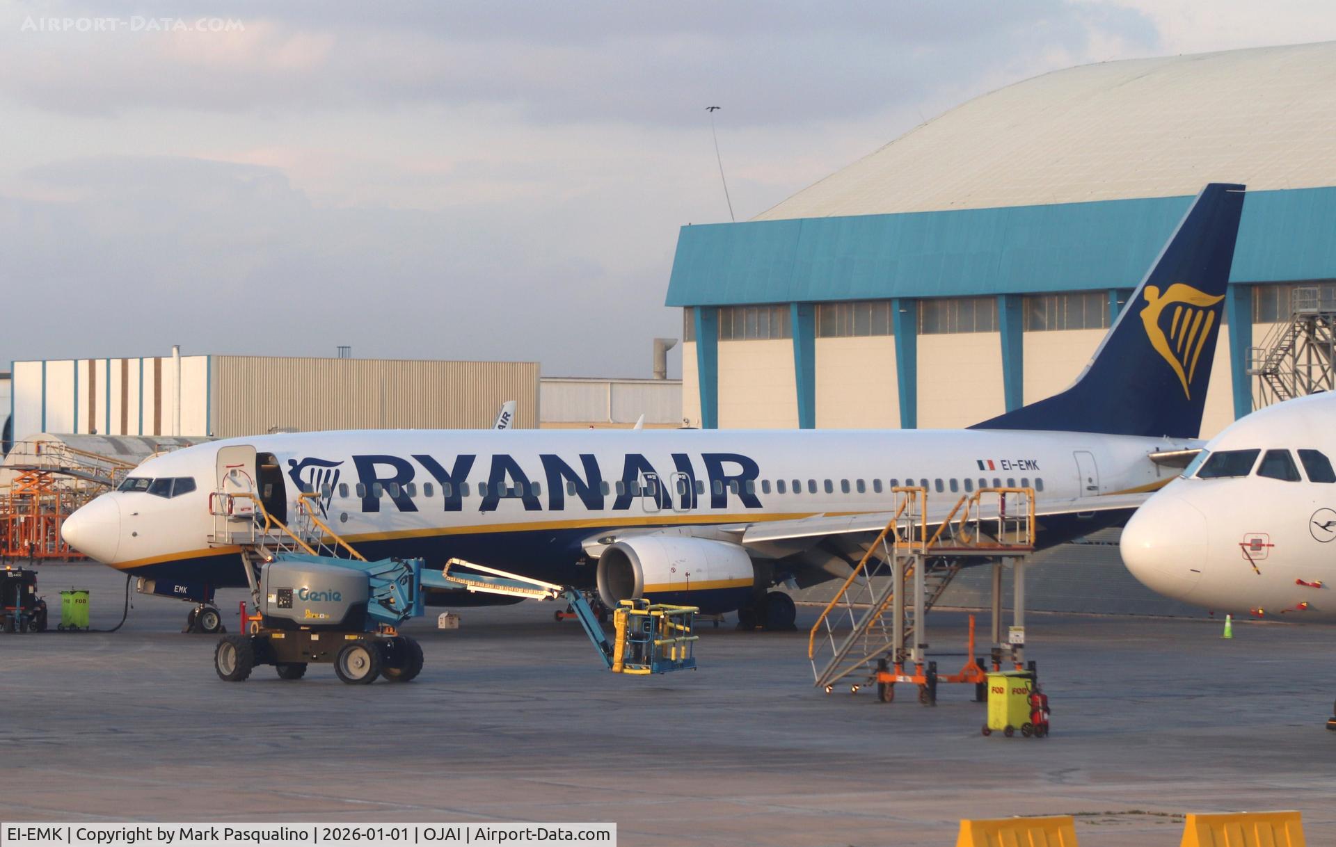 EI-EMK, 2010 Boeing 737-8AS C/N 38512, Boeing 737-8AS
