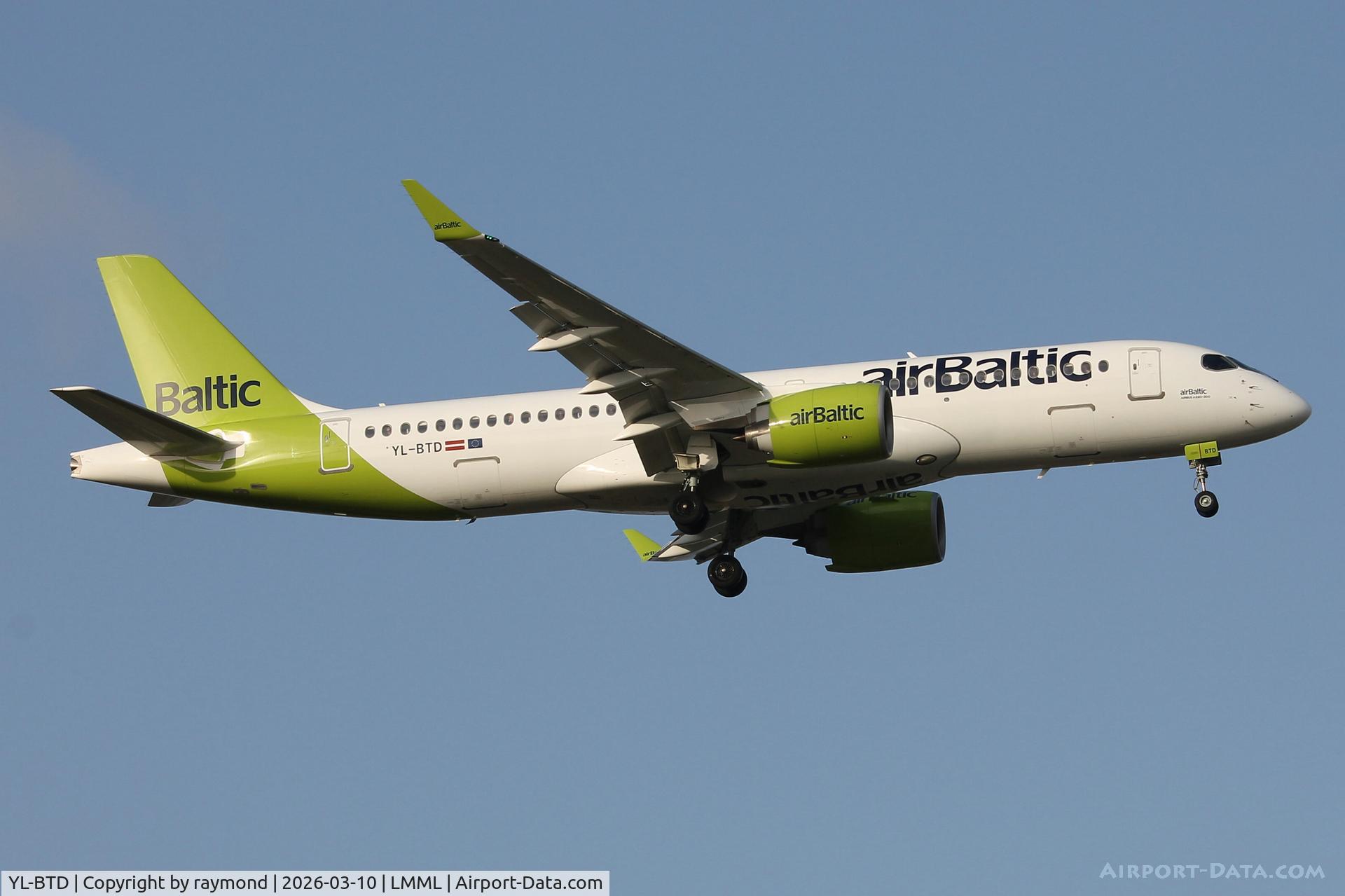 YL-BTD, Airbus A220-300 C/N 55426, Airbus A220-300 reg YL-BTD of Air Baltic coming in to land on RW13 Malta.