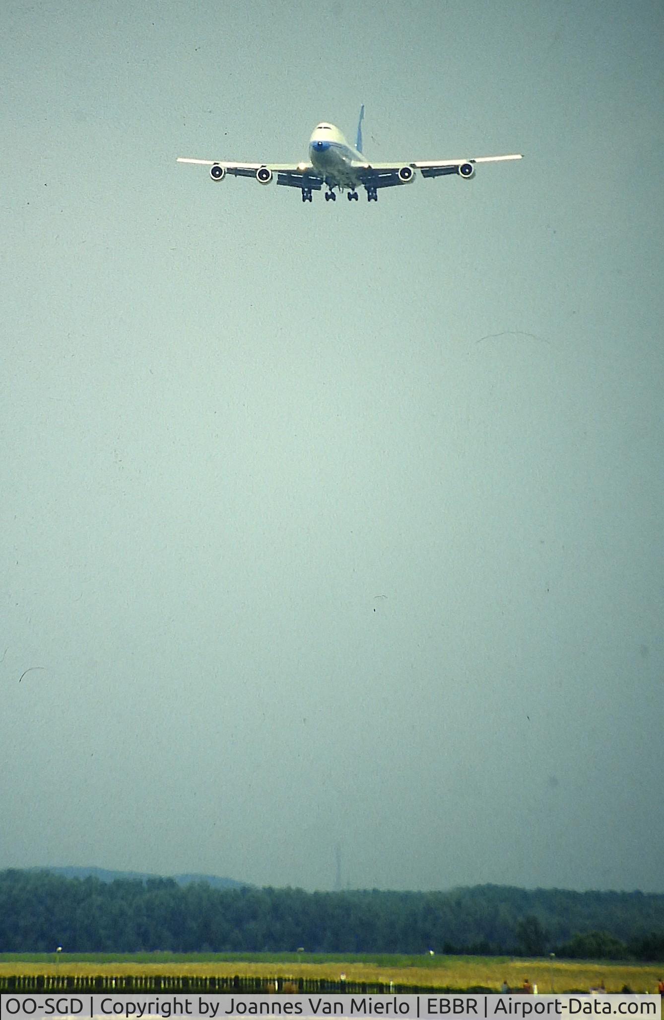 OO-SGD, 1990 Boeing 747-329M/SF C/N 24837/810, ex-slide