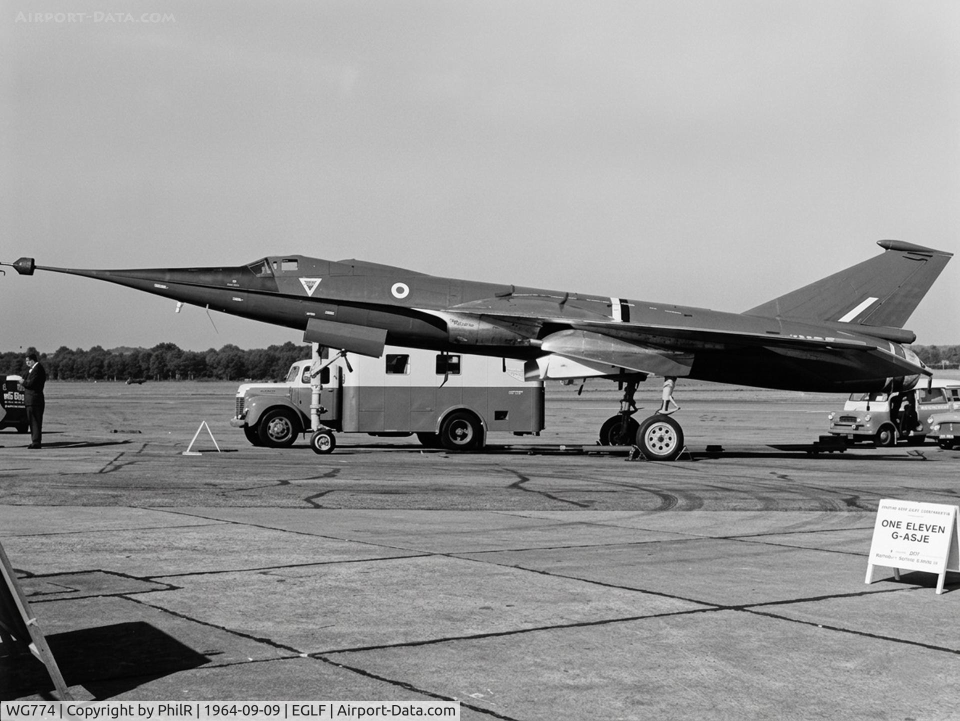 WG774, BAC 221 C/N F.9421, WG774 1954 Fairey FD-2 (became BAC 221) RAF Farnborough Air Show
