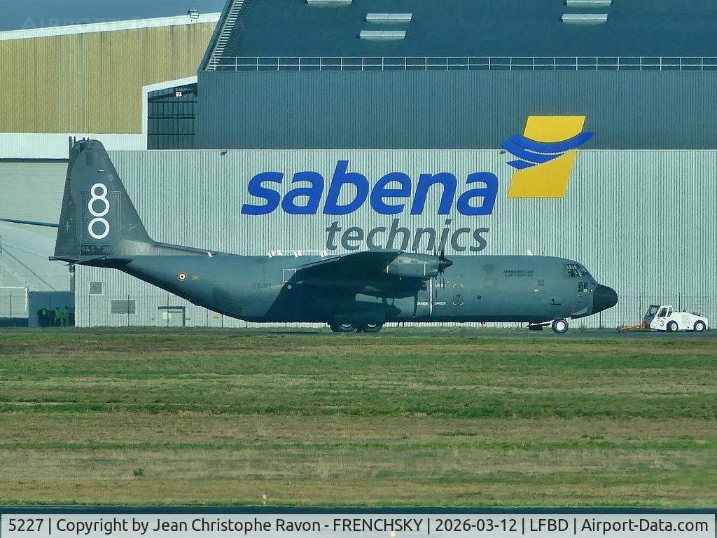 5227, Lockheed C-130H Hercules C/N 382-5227, France Air Force