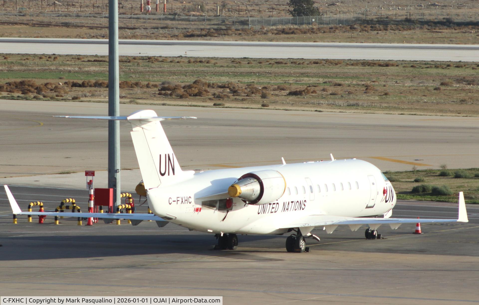 C-FXHC, 1999 Canadair CRJ-200ER (CL-600-2B19) C/N 7329, Canadair CL-600-2B19