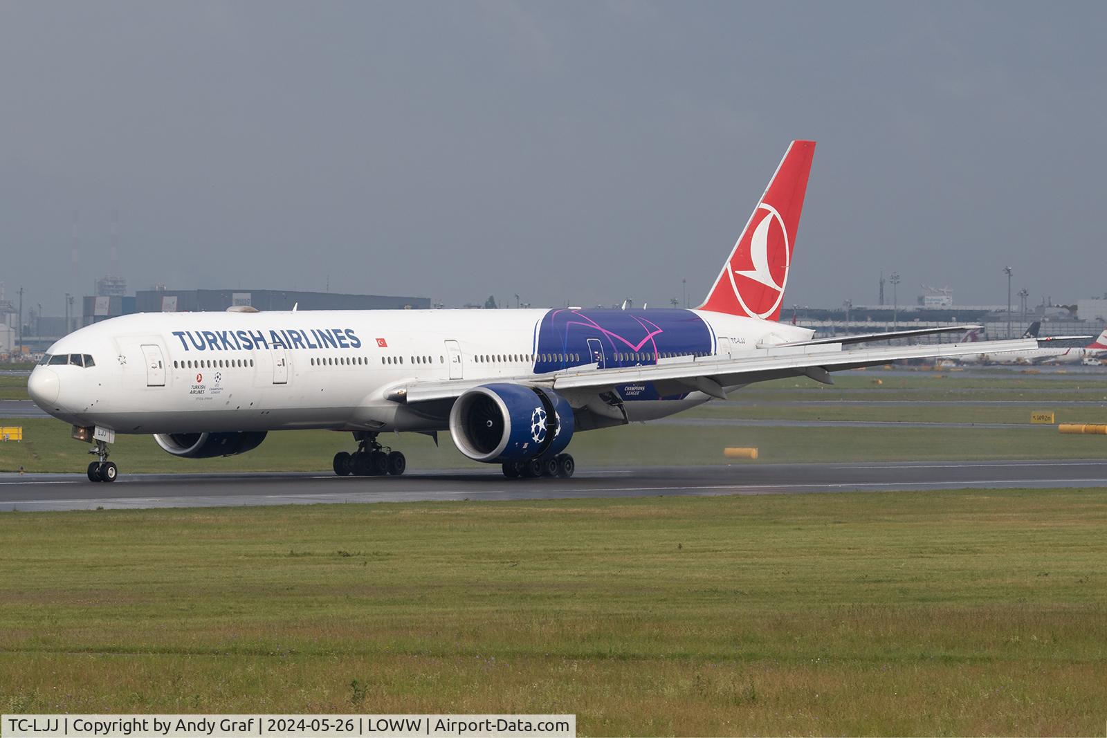 TC-LJJ, 2016 Boeing 777-3F2/ER C/N 60405, Turkish Airlines 777-300