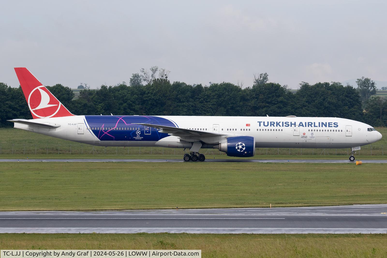 TC-LJJ, 2016 Boeing 777-3F2/ER C/N 60405, Turkish Airlines 777-300